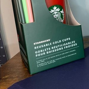 Starbucks glitter reusable holiday 2020 tumblers